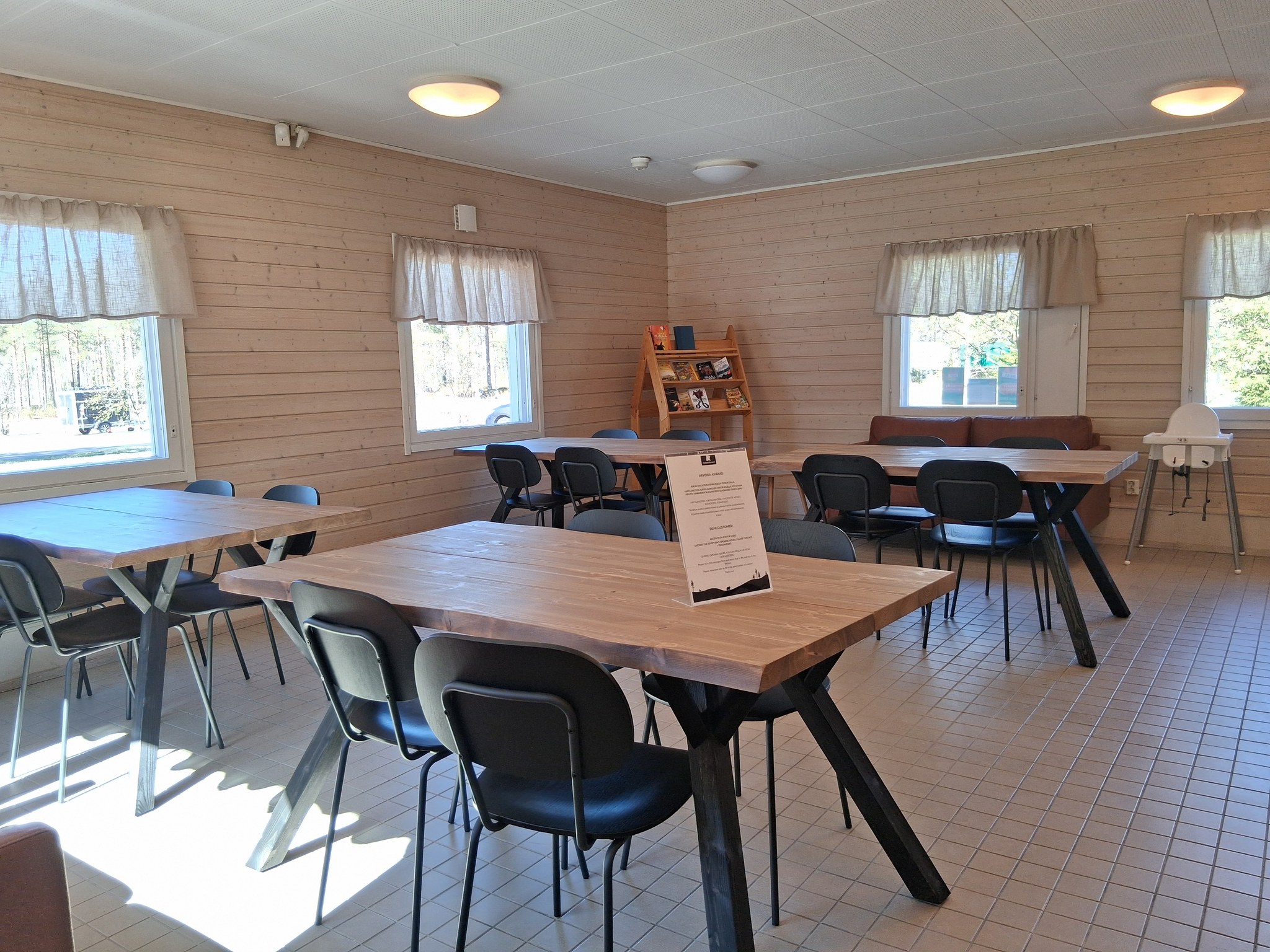 Camping Eläinpuiston oleskelutilat
